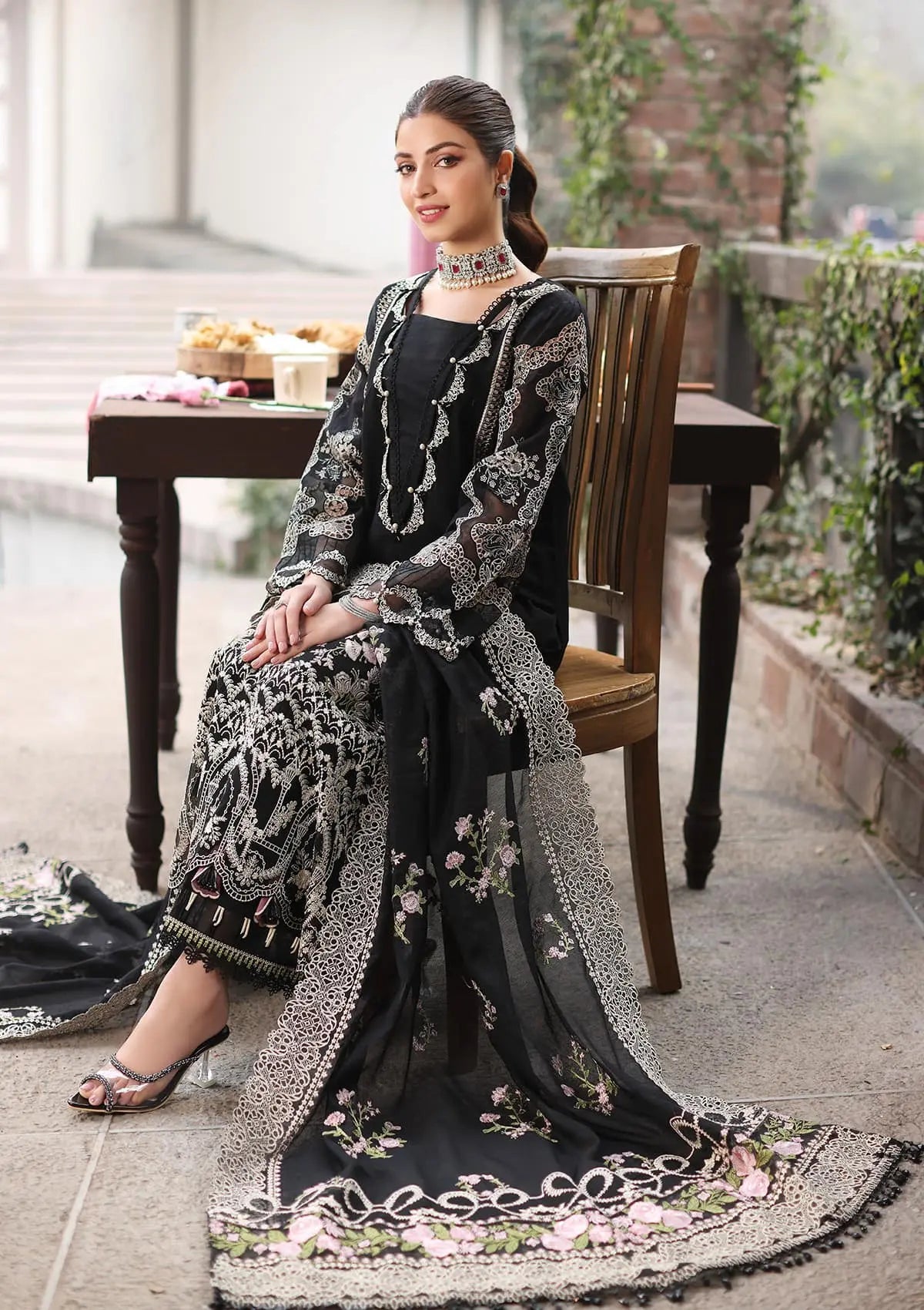 Another front image of beautifull NOOR from KAHF's "Festive Lawn" 2024 Collection.