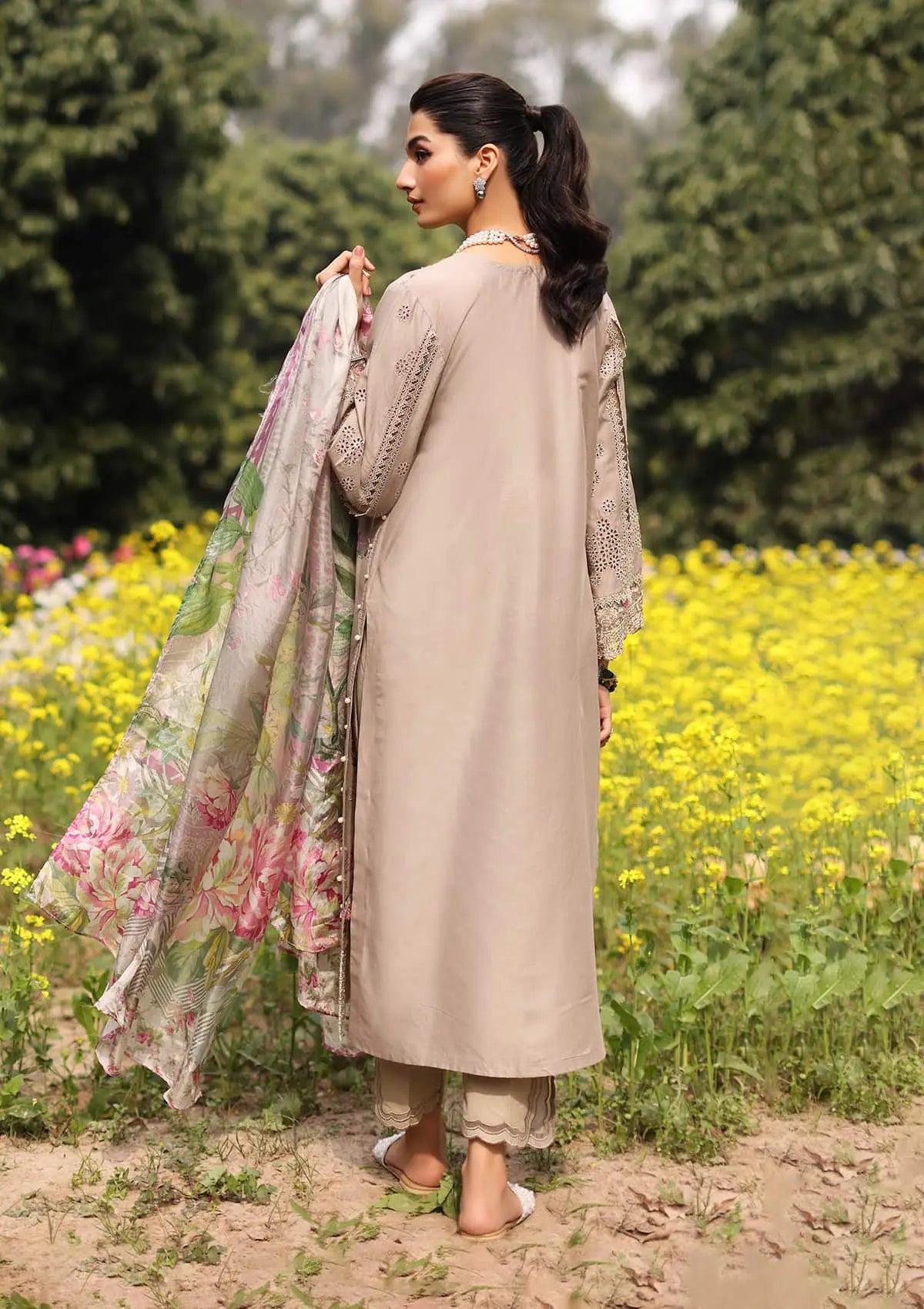 HEER wearing this beautiful dress from KAHF's Festive Lawn collection 2024.