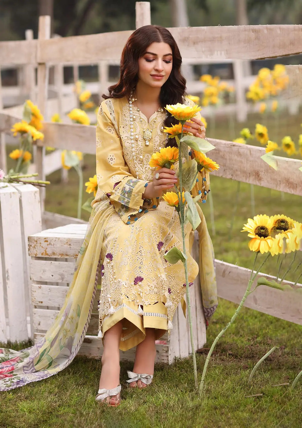 Another front image of beautifull SAHAR from KAHF's "Festive lawn" 2024 Collection.