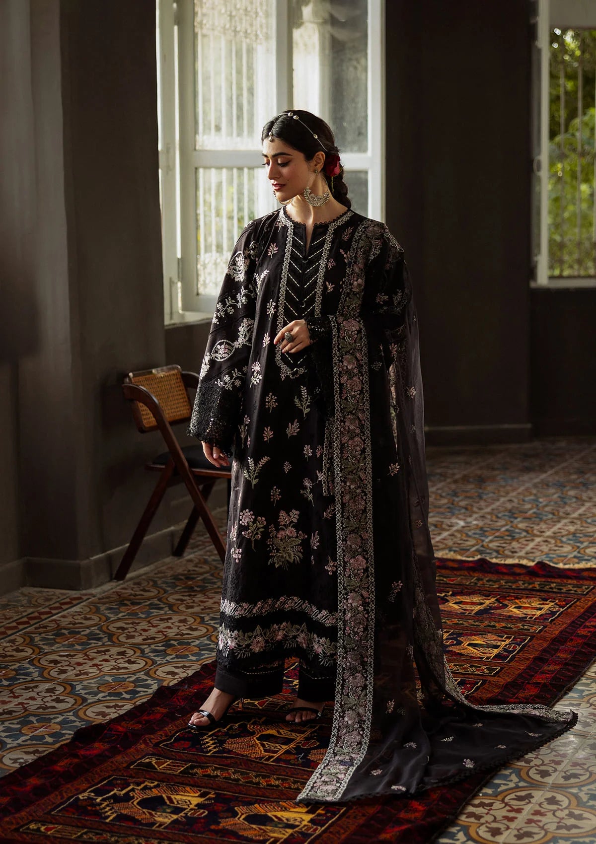 stunning and warm outfit for winters from KAHF KARANDI 2025.