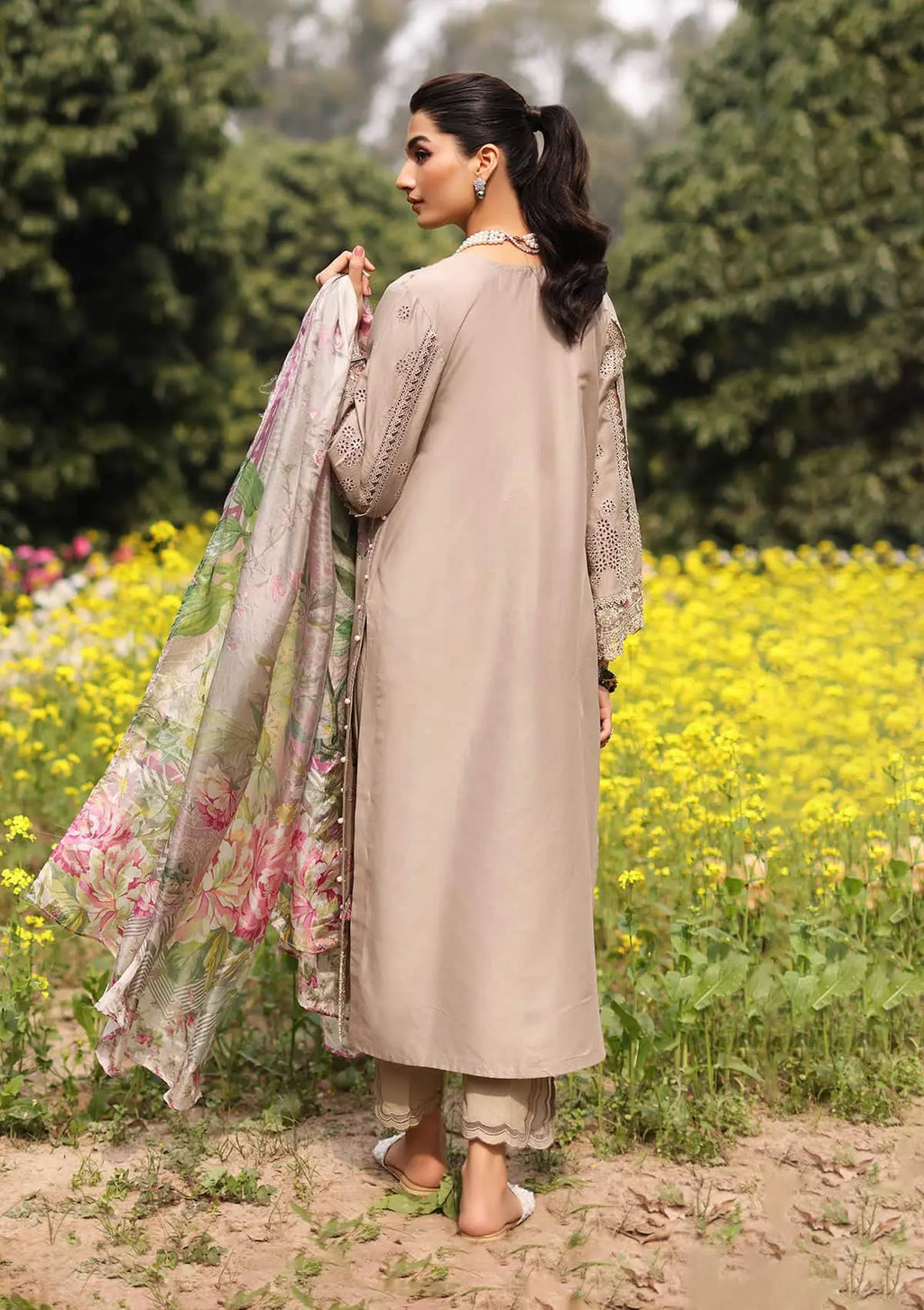 HEER wearing this beautiful dress from KAHF's Festive Lawn collection 2024.