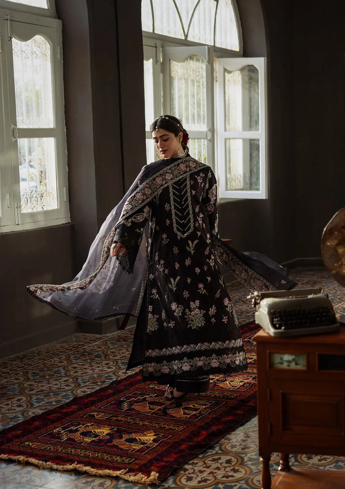 LIARA- Embroidered Organza Front Daman Border.