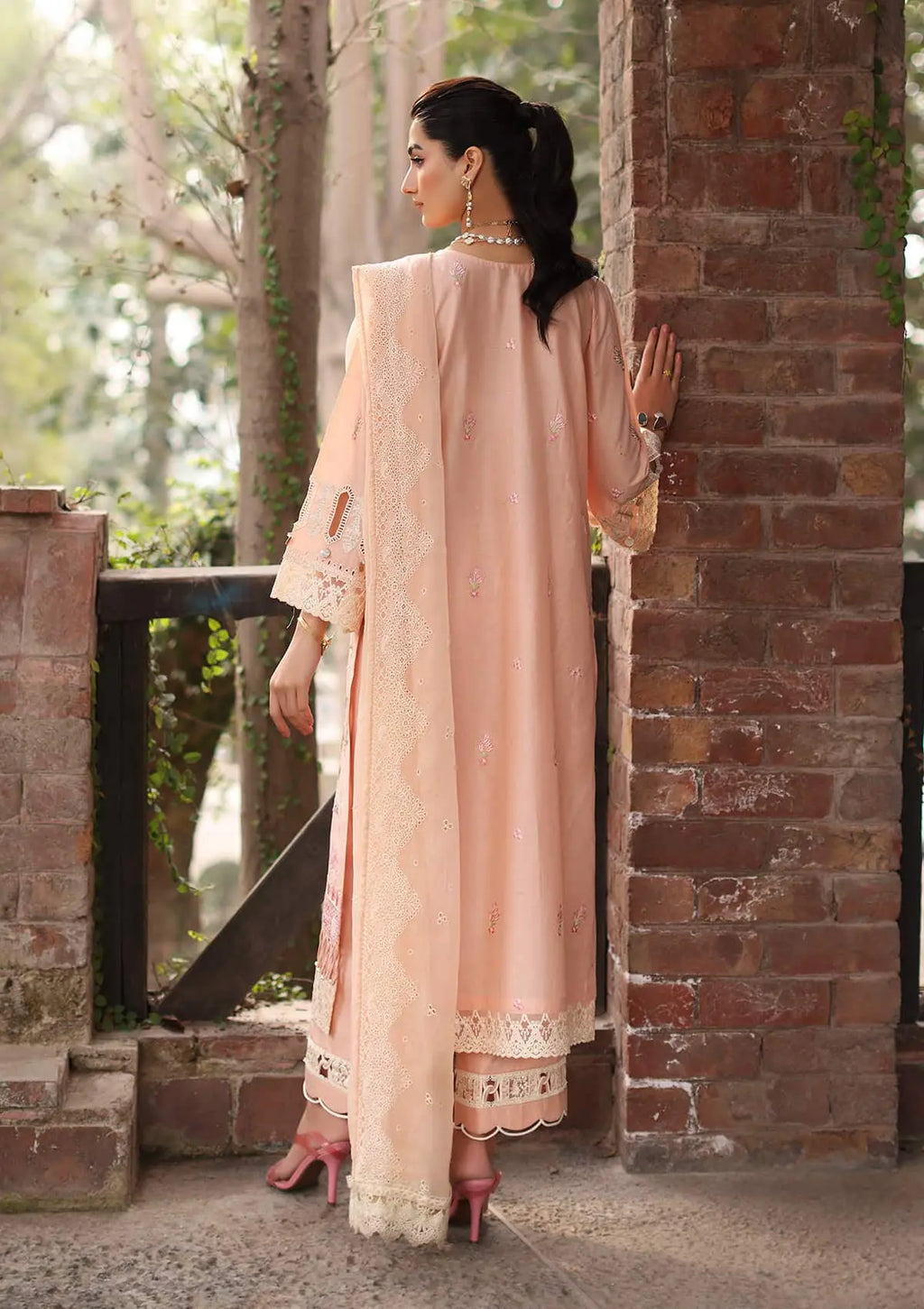 MAAHRU wearing this beautiful dress from KAHF's Festive Lawn collection 2024.