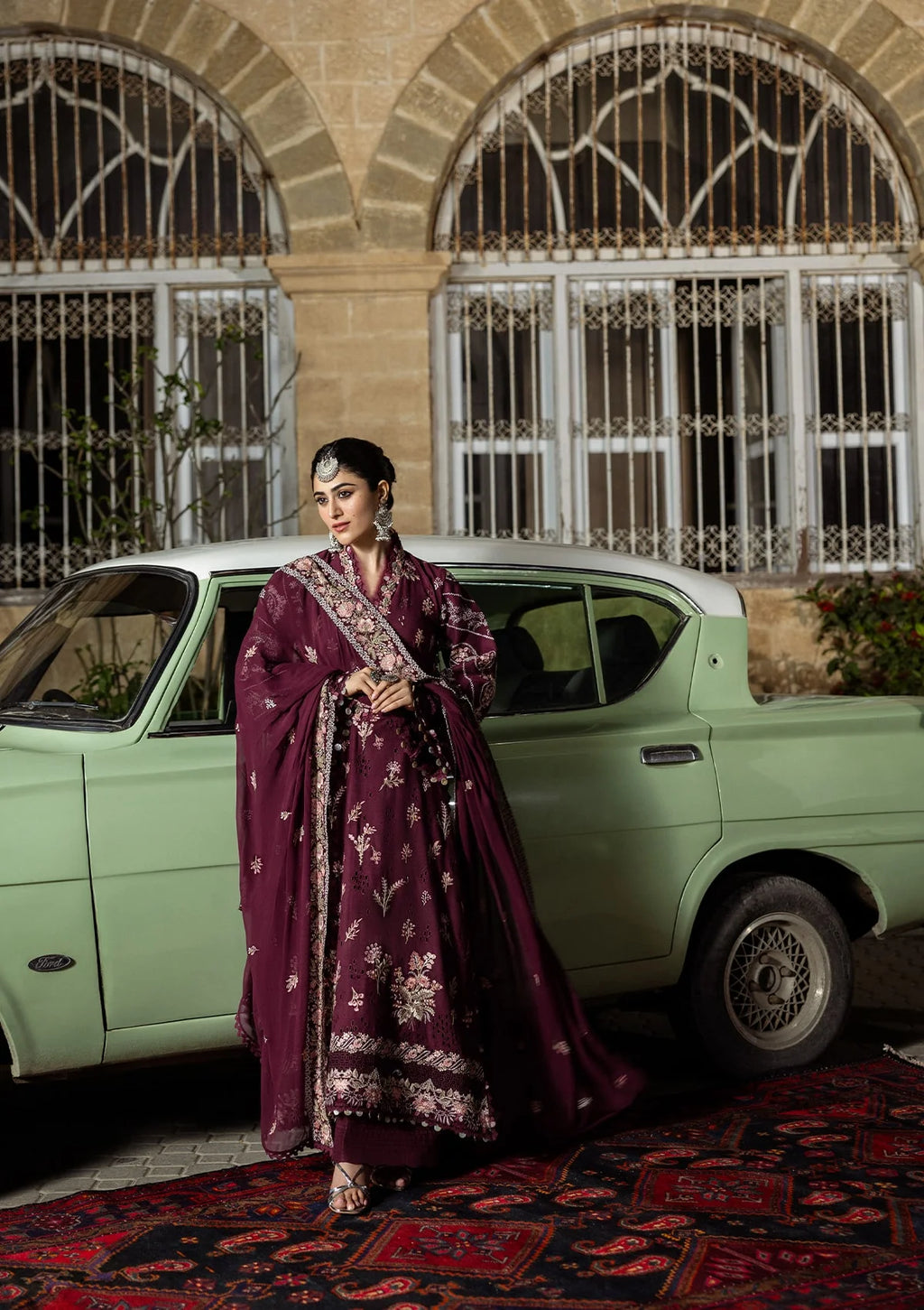 Mesmerizing Embroidered Organza Dupatta Pallu Border from KAHF KARANDI 2025.