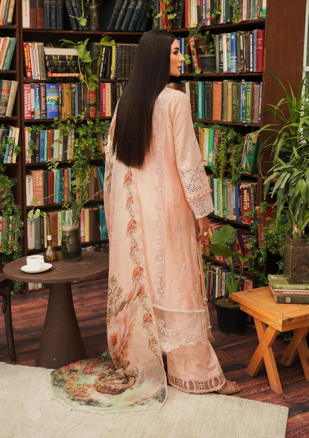 Flamingo wearing this beautiful dress from KAHF's "LUXURY LAWN" 2024 Collection.